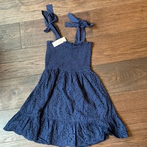 Blue Rain, Small, dark blue